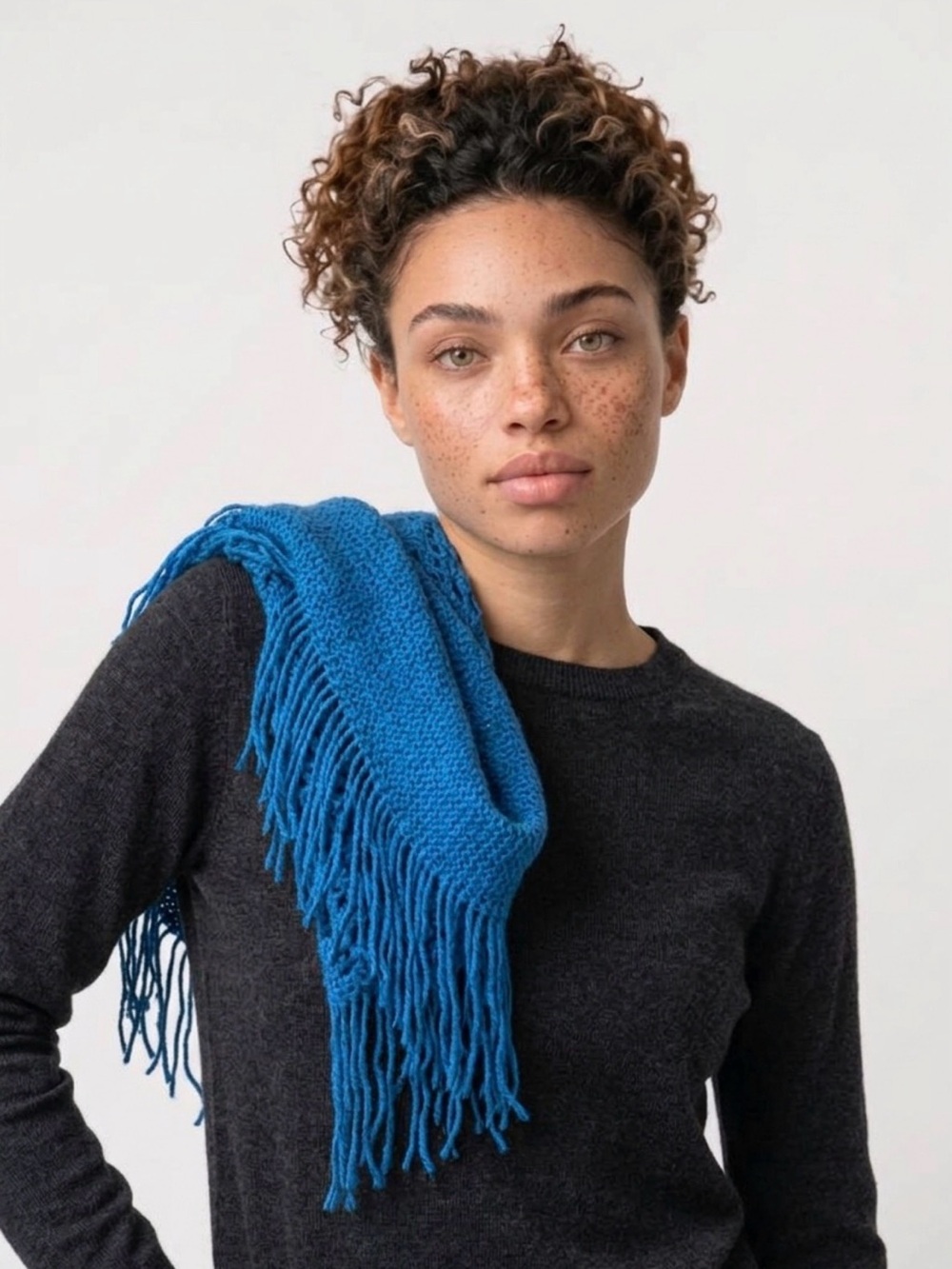 Fringy neck scarf - Picture 7 of 7